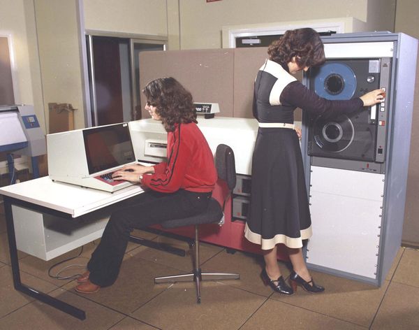 DCS Systime 5000 (PDP11/70) used for Unix Development: Gill Dancey and Liz Krausselar