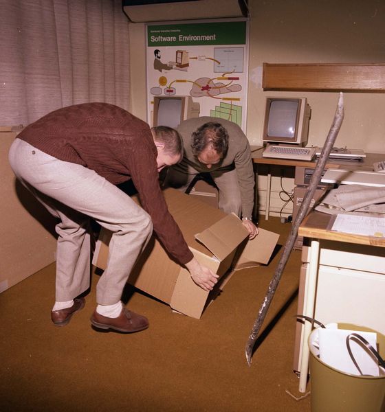 Bob Hopgood and Geoff Manning Unpack