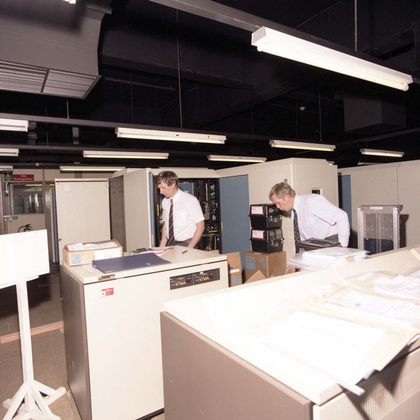 Installation of the IBM 3090/600E